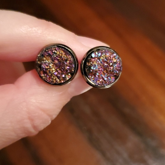 Druzy Studs - Picture 2 of 3